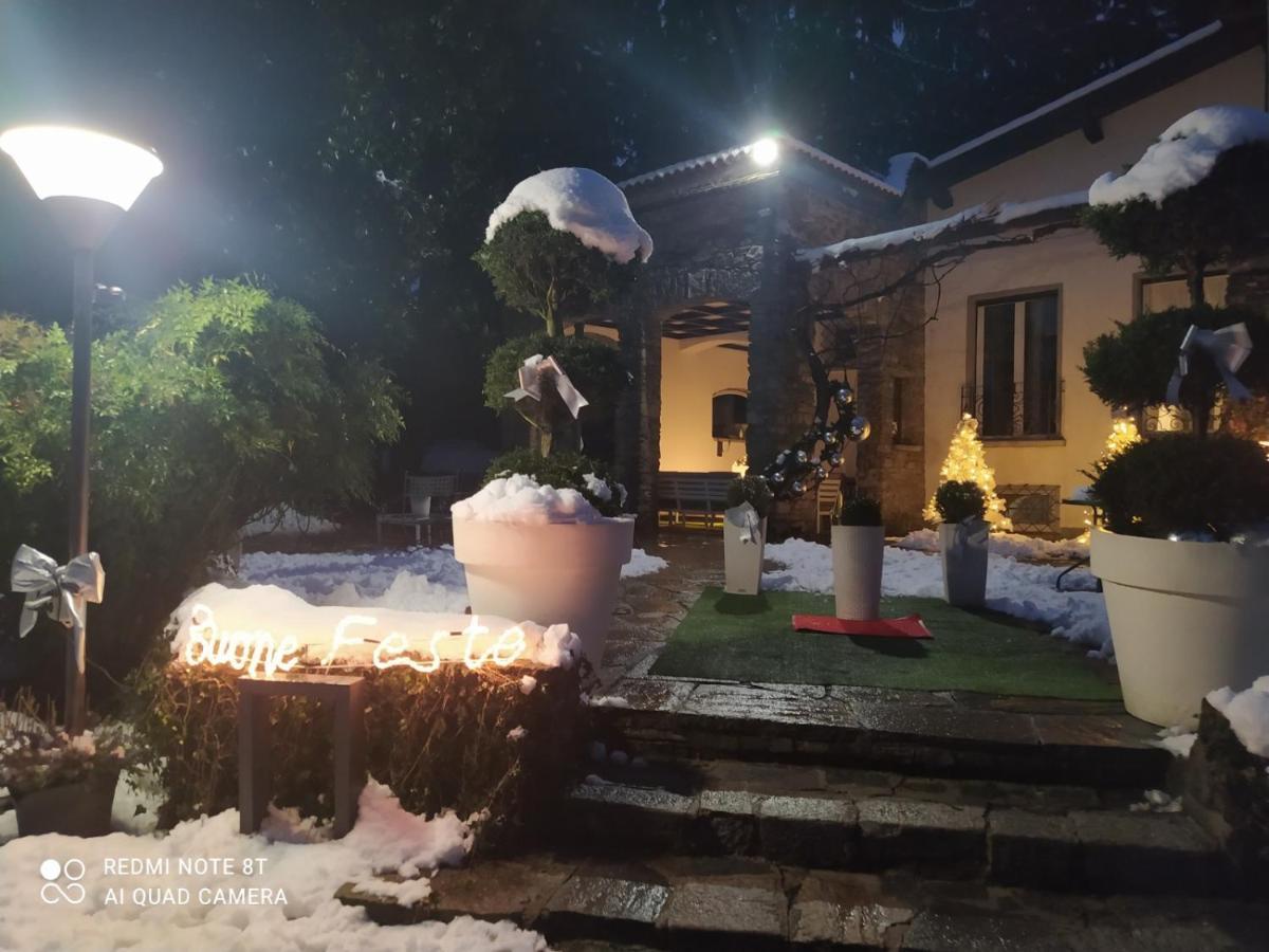 "La Selvetta" Bed And Breakfast Buguggiate エクステリア 写真