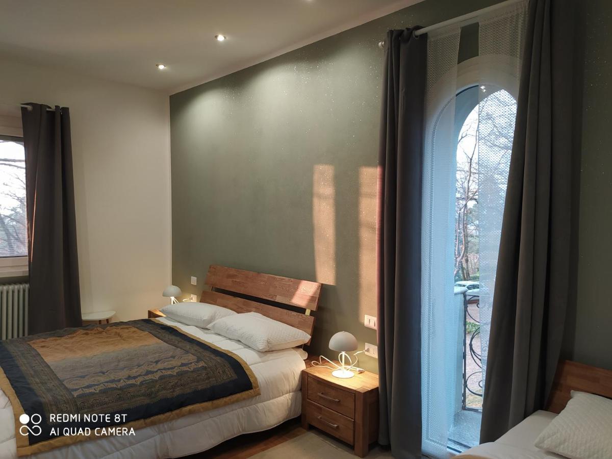"La Selvetta" Bed And Breakfast Buguggiate エクステリア 写真