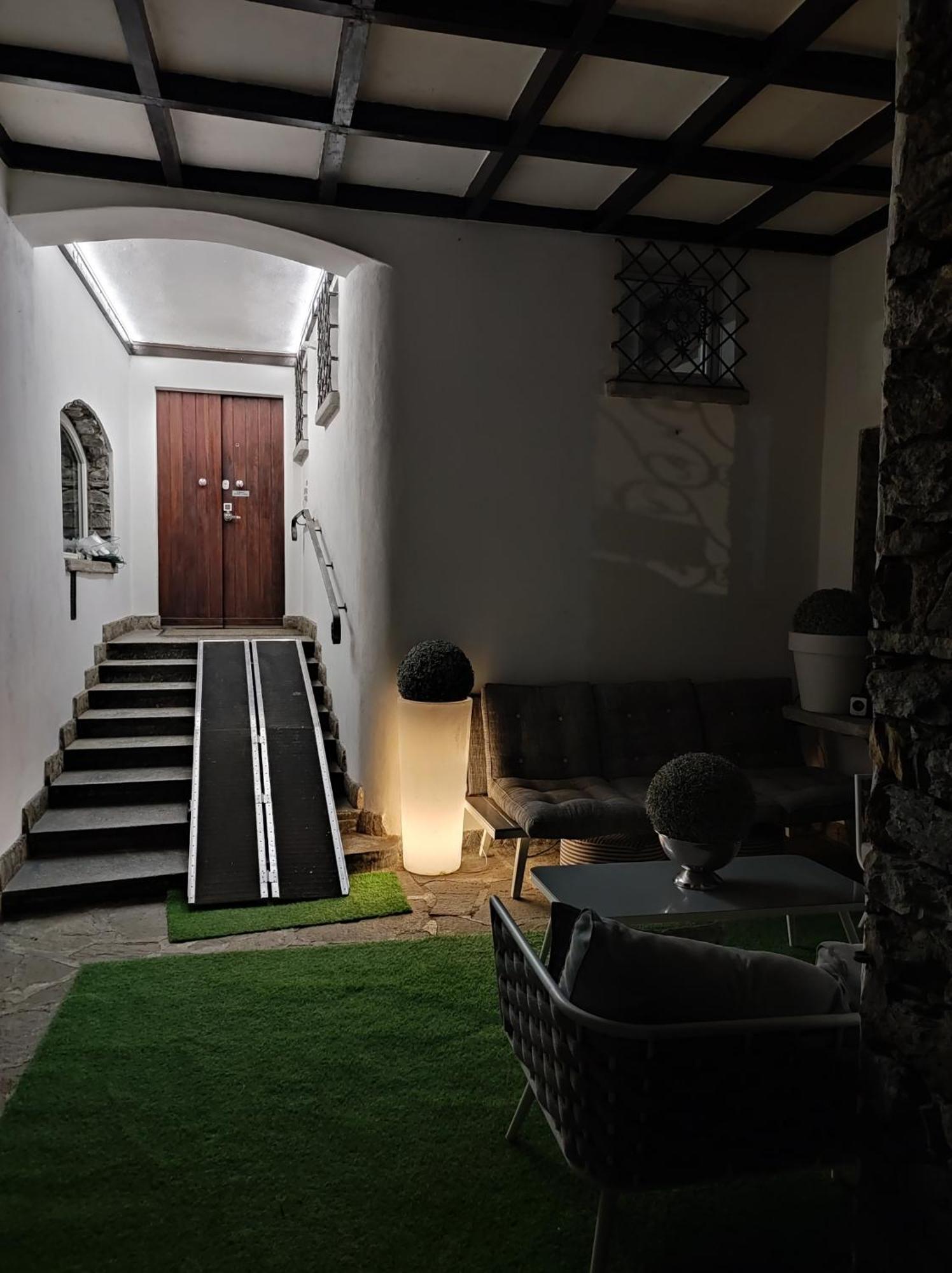 "La Selvetta" Bed And Breakfast Buguggiate エクステリア 写真
