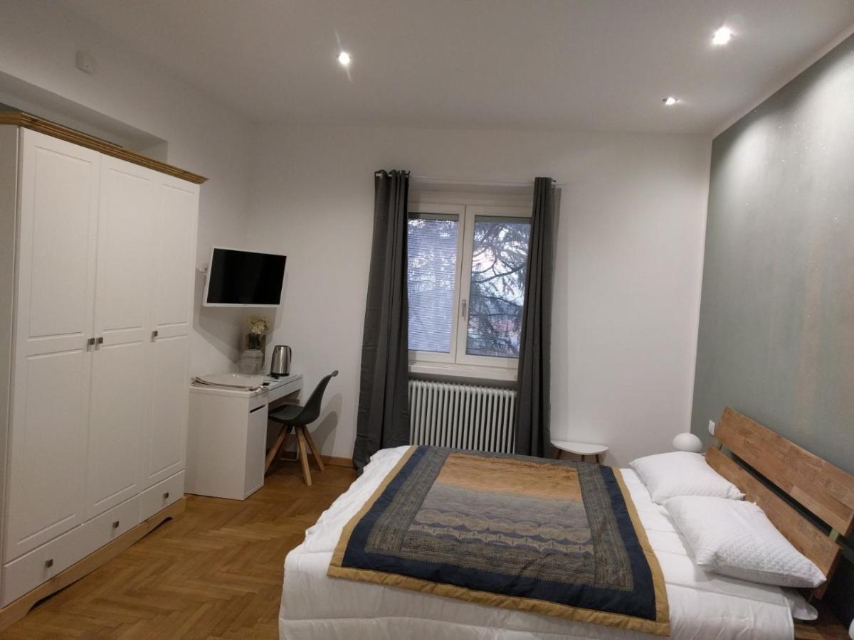 "La Selvetta" Bed And Breakfast Buguggiate エクステリア 写真