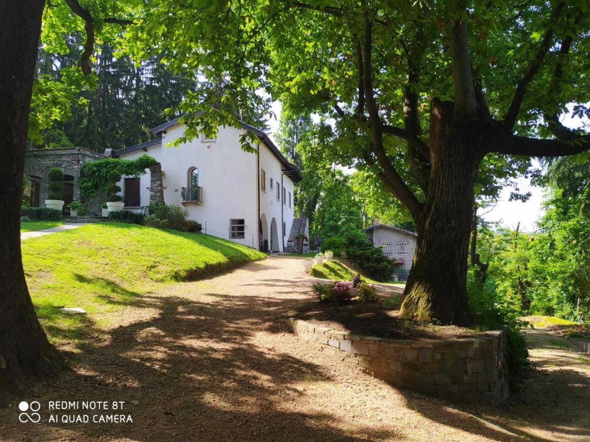 "La Selvetta" Bed And Breakfast Buguggiate エクステリア 写真
